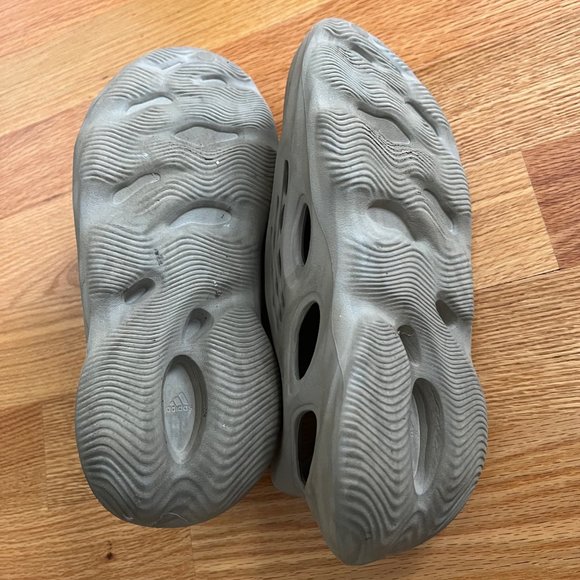 Yeezy Foam Runner 11